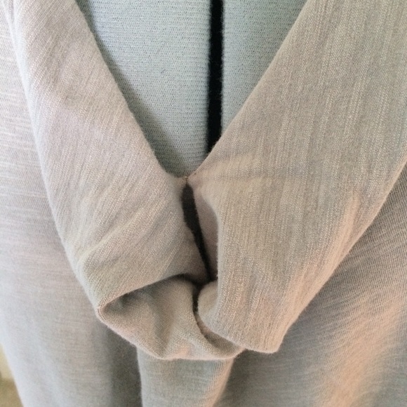 Gray Ombré Cowl Neck Loose Workout Tank Top Size S - Picture 5 of 7